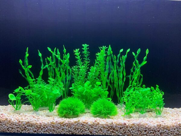 BEGONDIS 18 Pcs Artificial Green Water Plants, Fish Tank Aquarium Decorations, Made of Soft Plastic